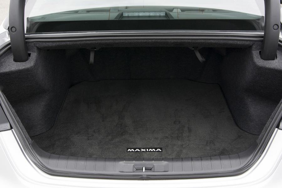 Багажник Nissan Maxima SR 2016 года  (NA) (фото 35 из 36)